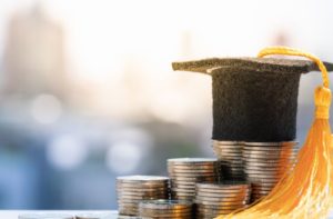 Read more about the article هزینه تحصیل در دانشگاه های آمریکا چقدر است به همراه اپلیکیشن فی