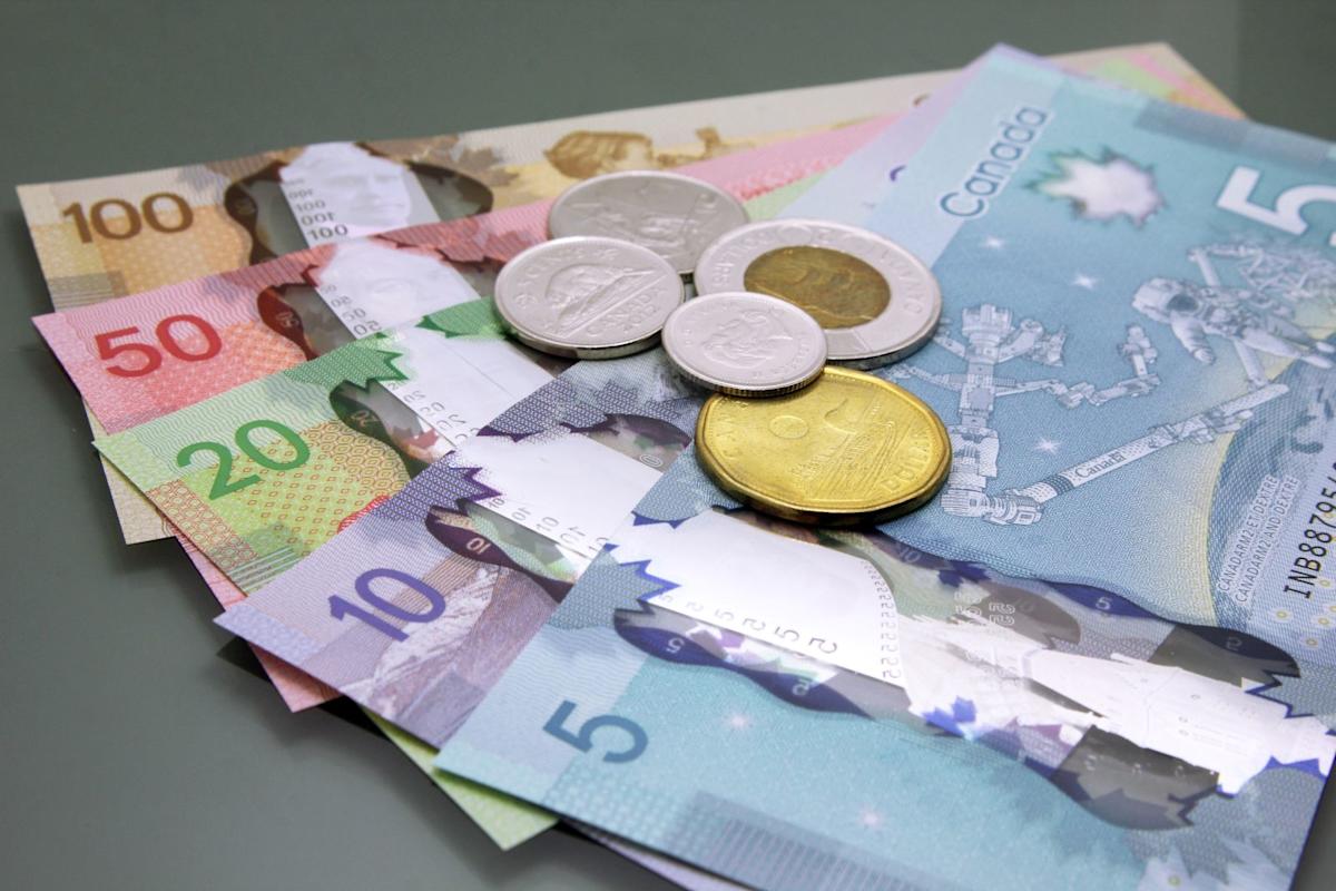 You are currently viewing بهترین روش ارسال پول از ایران به کانادا با کارمزد کم 1404